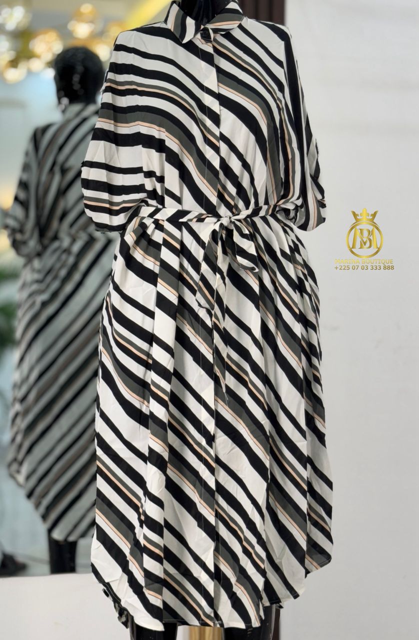 ROBE AUX GENOUX