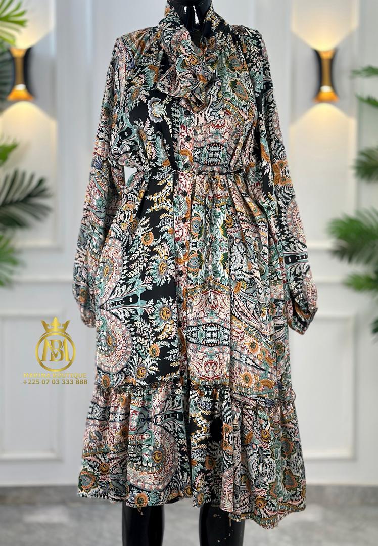 ROBE AUX GENOUX