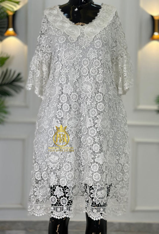 ROBE AUX GENOUX