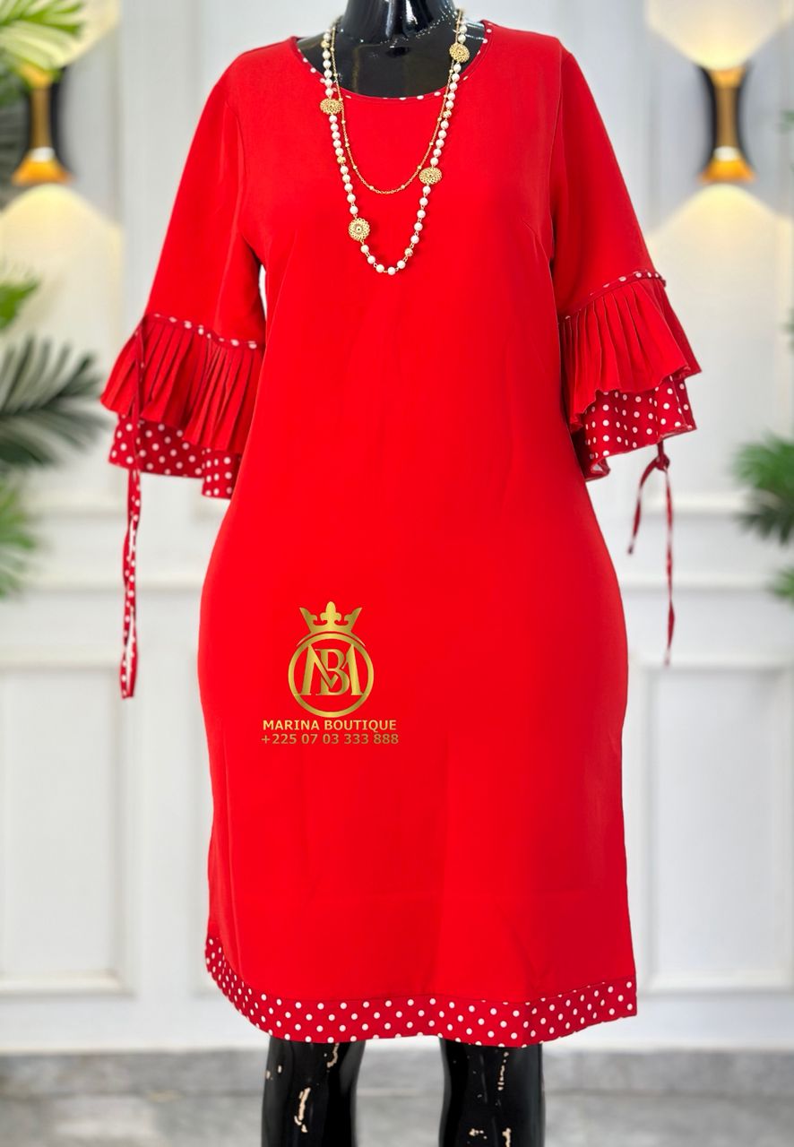 ROBE AUX GENOUX