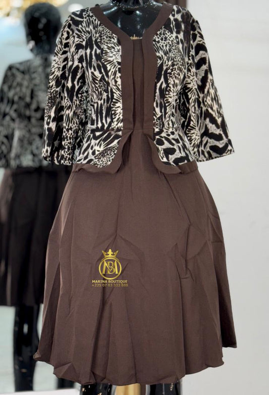 ROBE AUX GENOUX