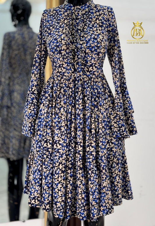 ROBE AUX GENOUX