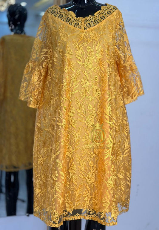 ROBE AUX GENOUX